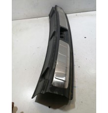 Обшивка панели багажника