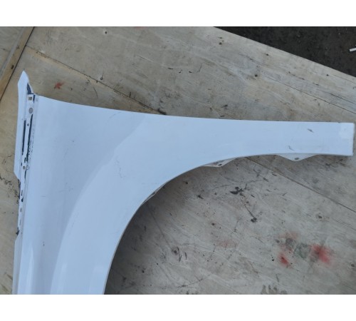 Крыло переднее левое