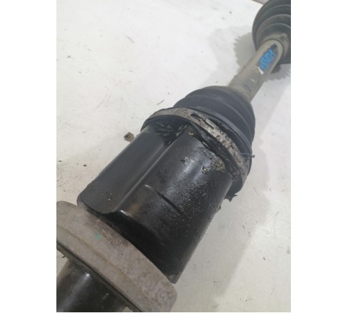 Привод (полуось) передний правый