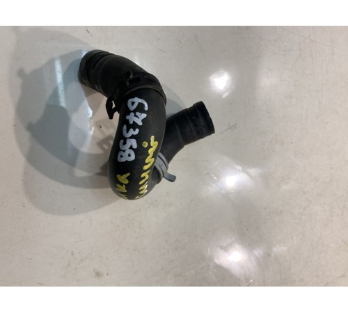 Патрубок системы охлаждения