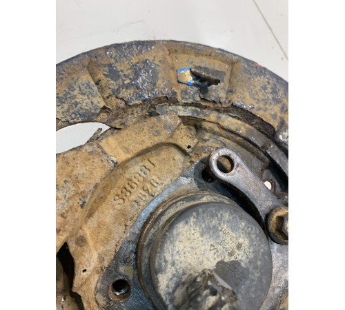 Ступица задняя левая