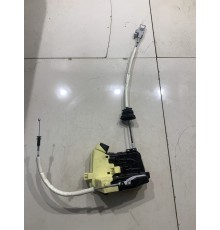 Замок двери (задний правый)