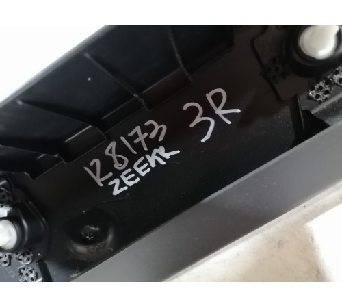 Обшивка крышки багажника правая