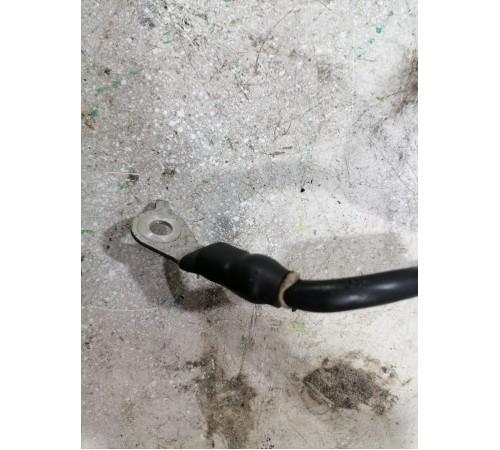 Минусовая клемма аккумулятора