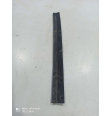 Уплотнитель двери(задний левый нижний)