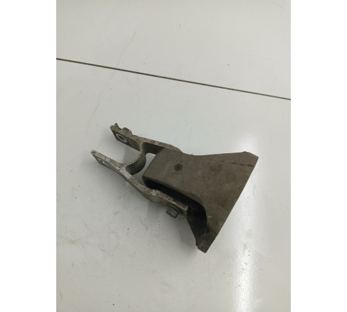 Опора двигателя