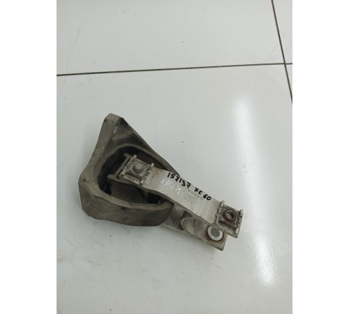 Опора двигателя