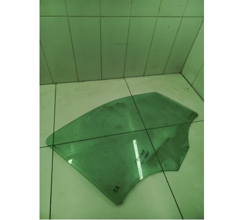 Стекло двери переднее правое