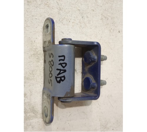 Петля крышки багажника правая