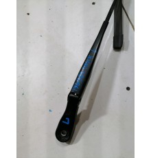 Поводок стеклоочистителя левый, водительский