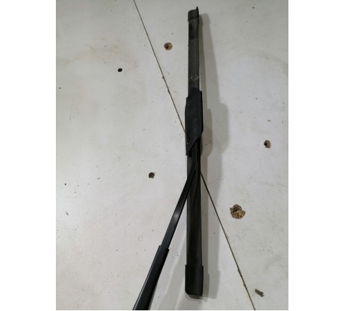 Поводок стеклоочистителя левый, водительский