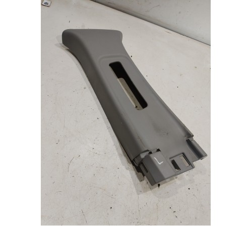 Обшивка центральной стойки(левая верхняя)