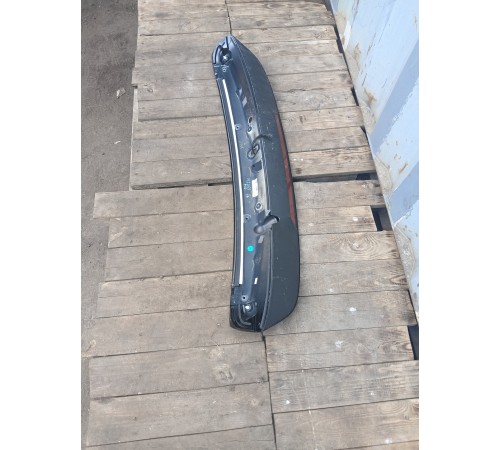 Спойлер двери крышки багажника