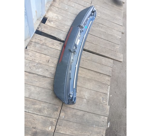 Спойлер двери крышки багажника