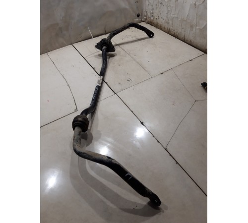 Стабилизатор передний