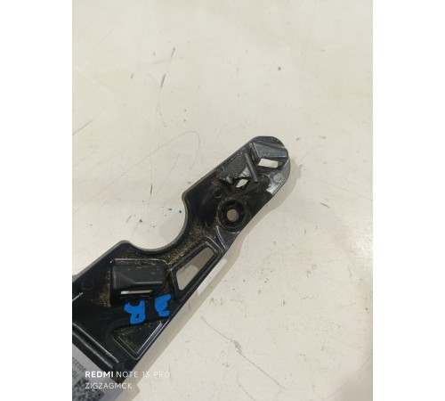 Кронштейн спойлера правый 