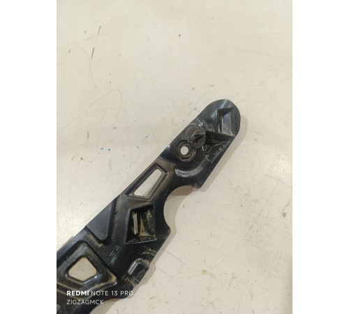 Кронштейн спойлера правый 