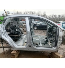 Порог со стойкой правый