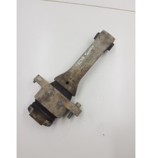 Опора двигателя задняя