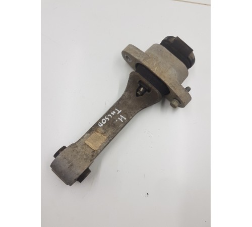 Опора двигателя задняя