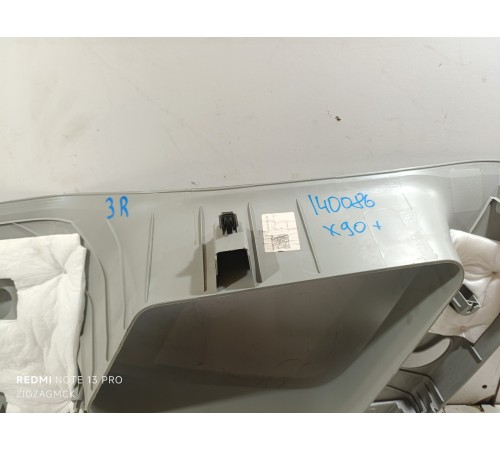 Обшивка задней стойки правая