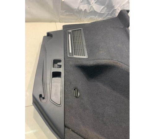 Обшивка багажника (задняя, правая)