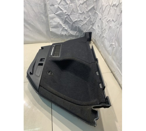 Обшивка багажника (задняя, правая)