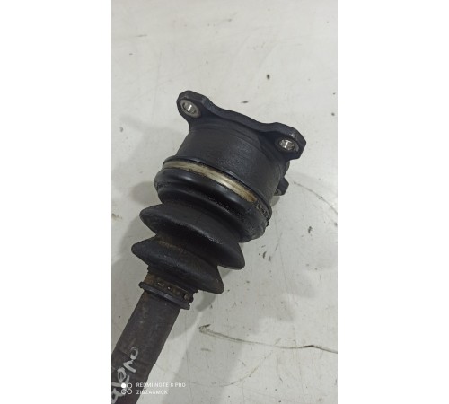 Привод(полуось) (передний, правый)