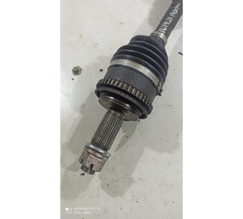 Привод(полуось) (передний, правый)