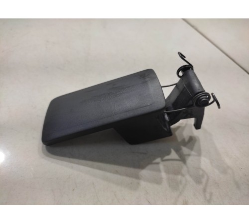 Рычажок открывания бардачка