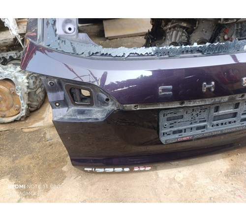 Крышка багажника (пятая дверь)