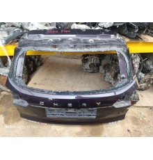 Крышка багажника (пятая дверь)