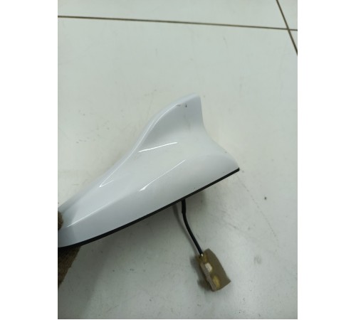 Антенна крыши плавник