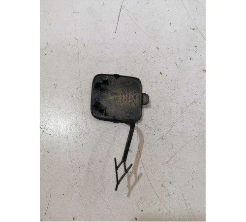 Заглушка буксировочного крюка