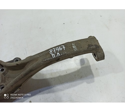 Кулак поворотный(передний левый)