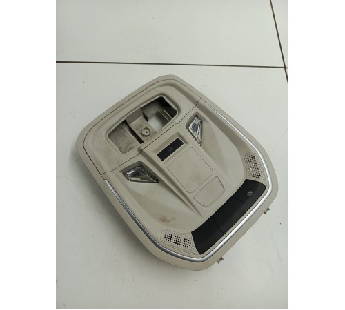 Плафон освещения салона