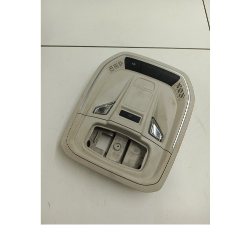 Плафон освещения салона