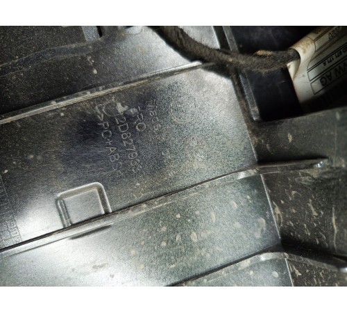 Спойлер крышки багажника