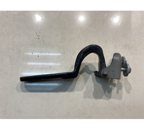 Петля багажника (левая)