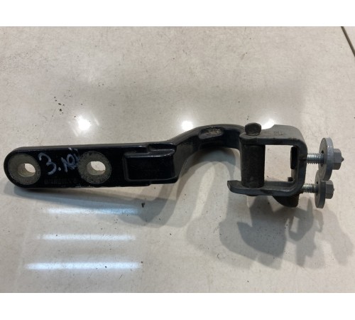 Петля багажника (левая)