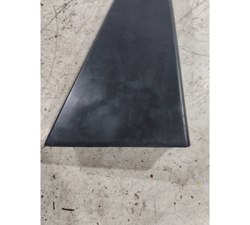 Накладка стекла уголок задняя левая