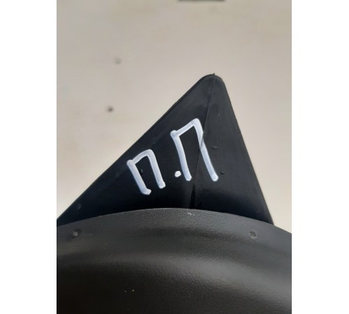 Рамка двери (передняя, правая)