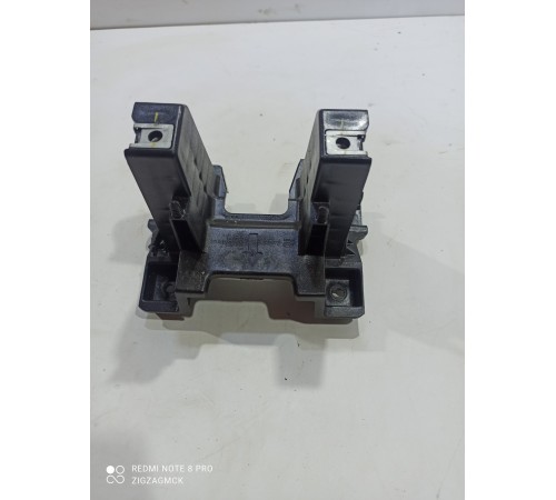 Кронштейн центральной консоли