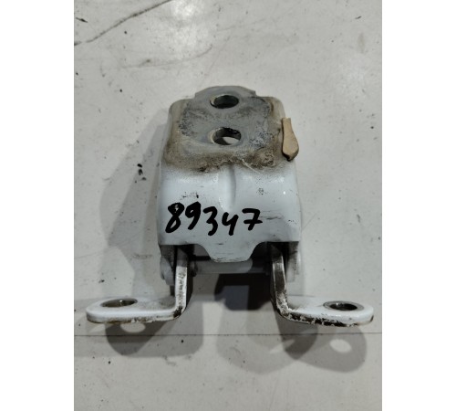 Петля двери(передняя правая верхняя)