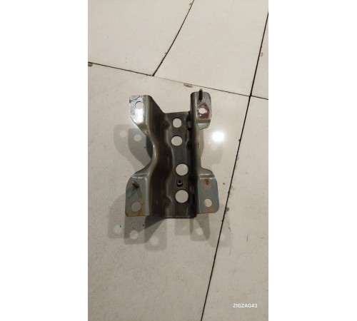 Кронштейн(крепление) усилителя торпедо левый