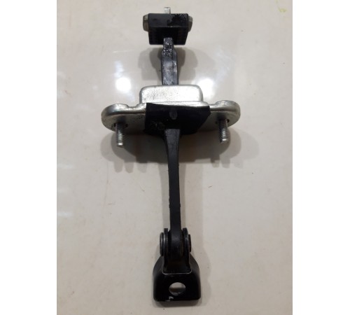 Ограничитель двери (передний, правый)