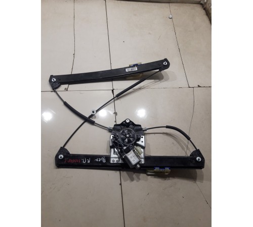 Стеклоподъемник (передний правый)