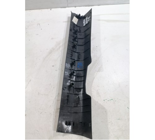 Накладка порога внутренняя передняя правая