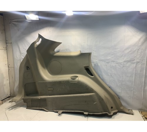 Обшика багажника (левая)