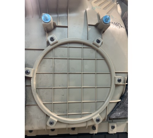 Обшика багажника (левая)